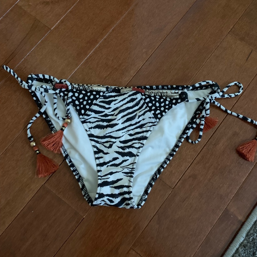 VS bikini bottoms